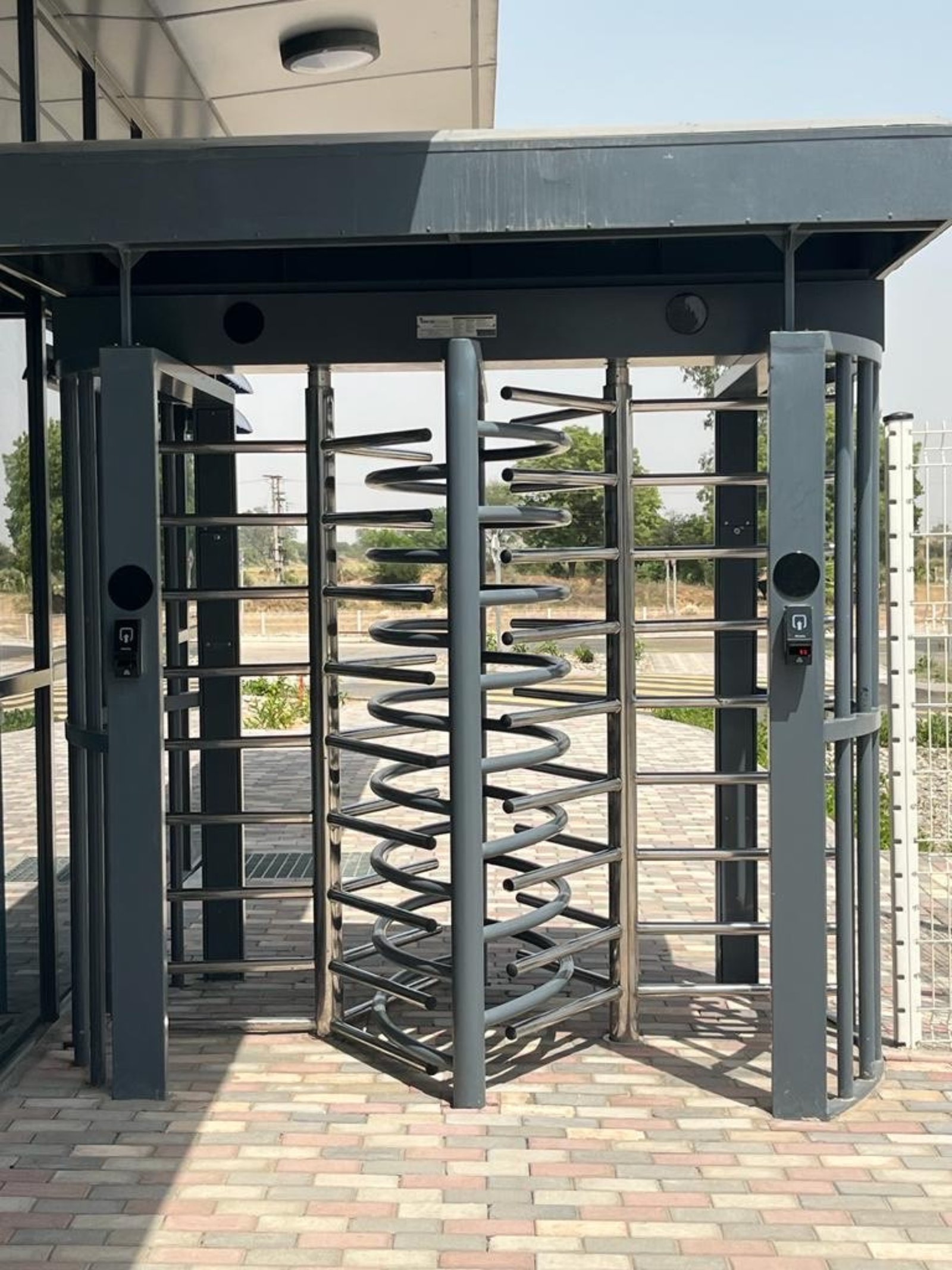 Choosing the Right Full-Height Turnstile: Key Factors to Consider