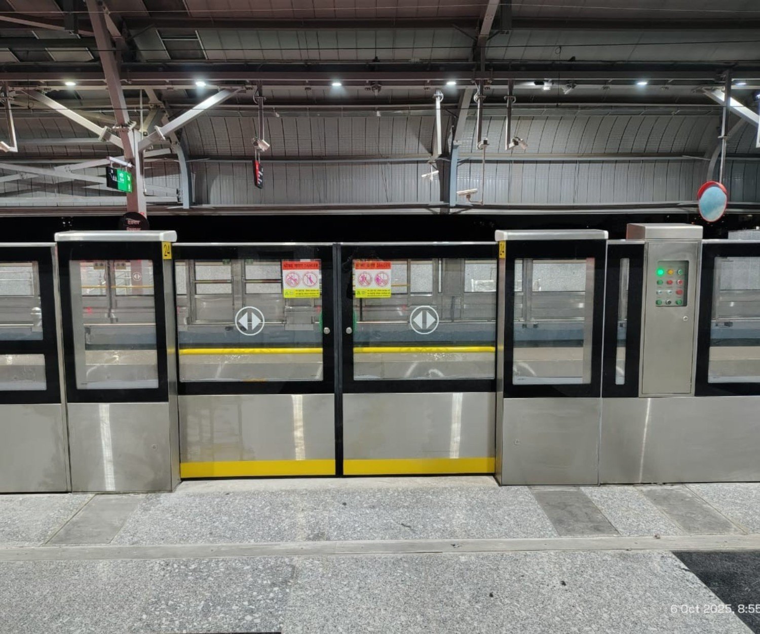 Platform Screen Doors (PSD) Thumbnail View