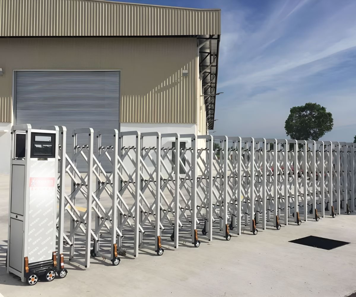 Retractable Sliding Gates Thumbnail View