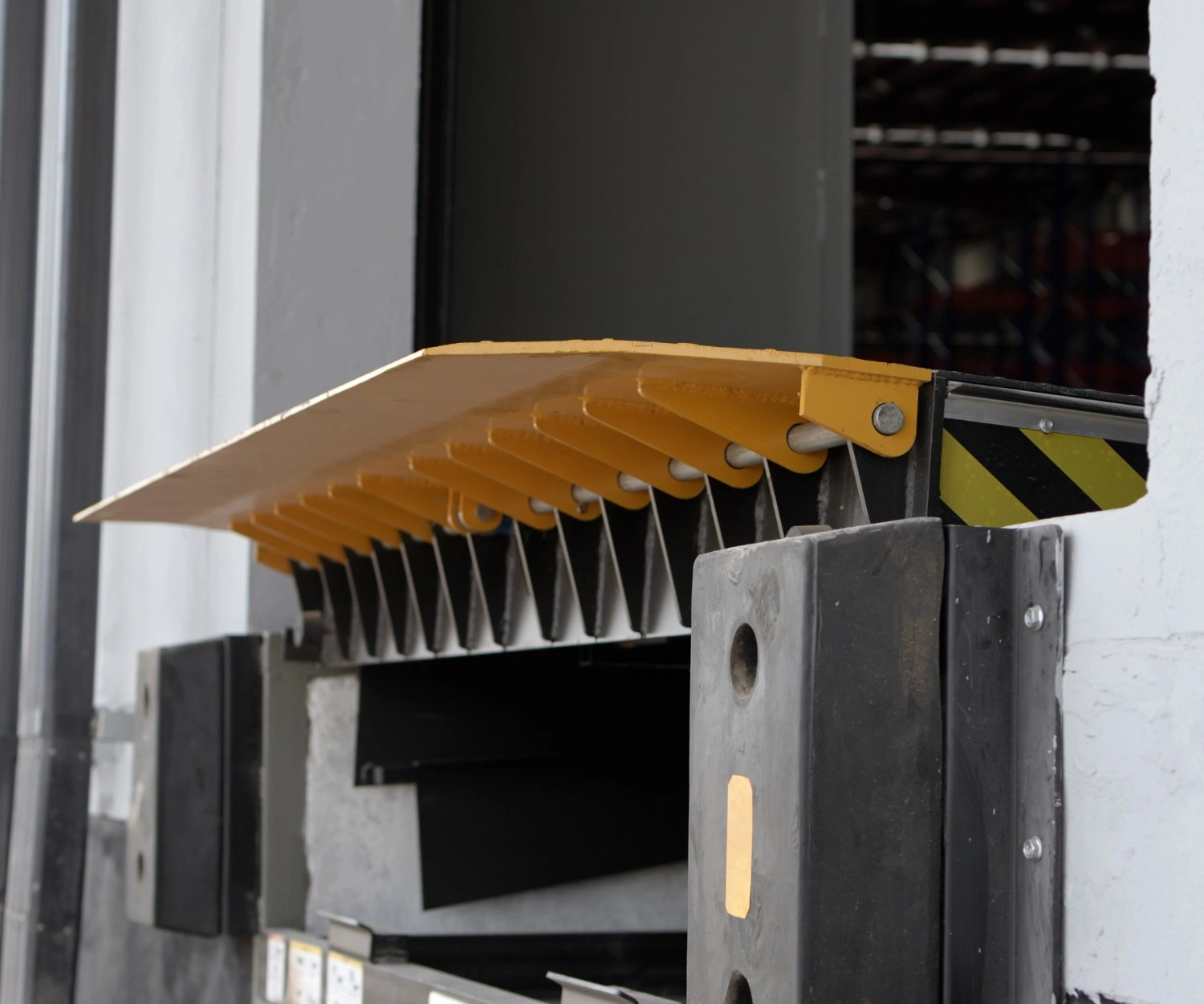 Hydraulic Dock Leveler Thumbnail View