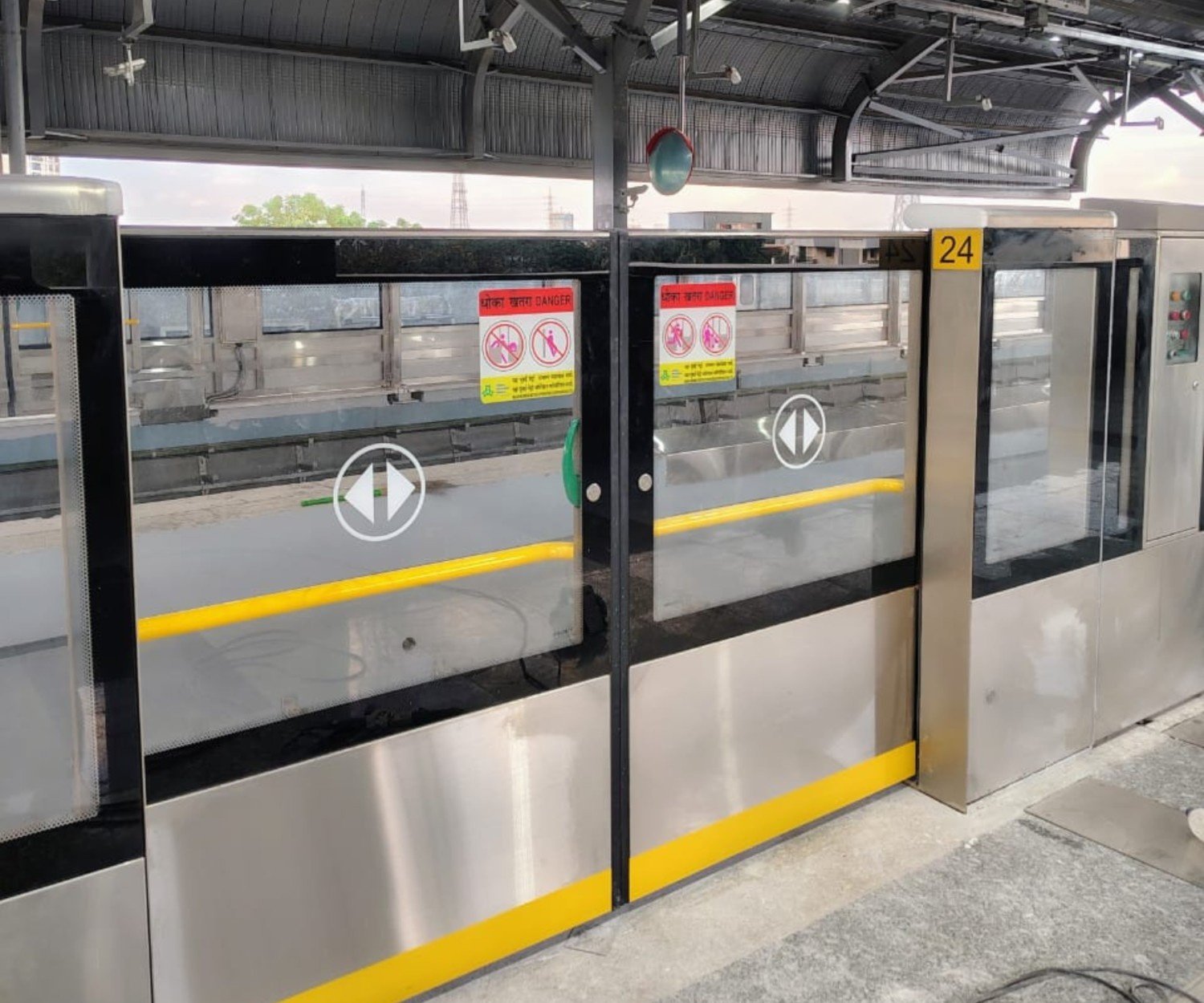 Platform Screen Doors (PSD) Thumbnail View