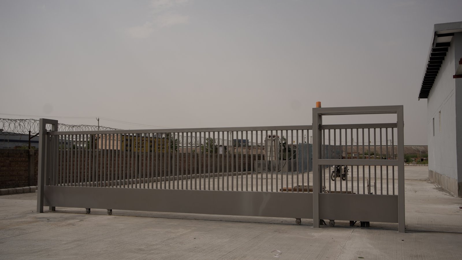 Industrial Gates: Types, Applications & How to Choose the Right Gate for Your Facility