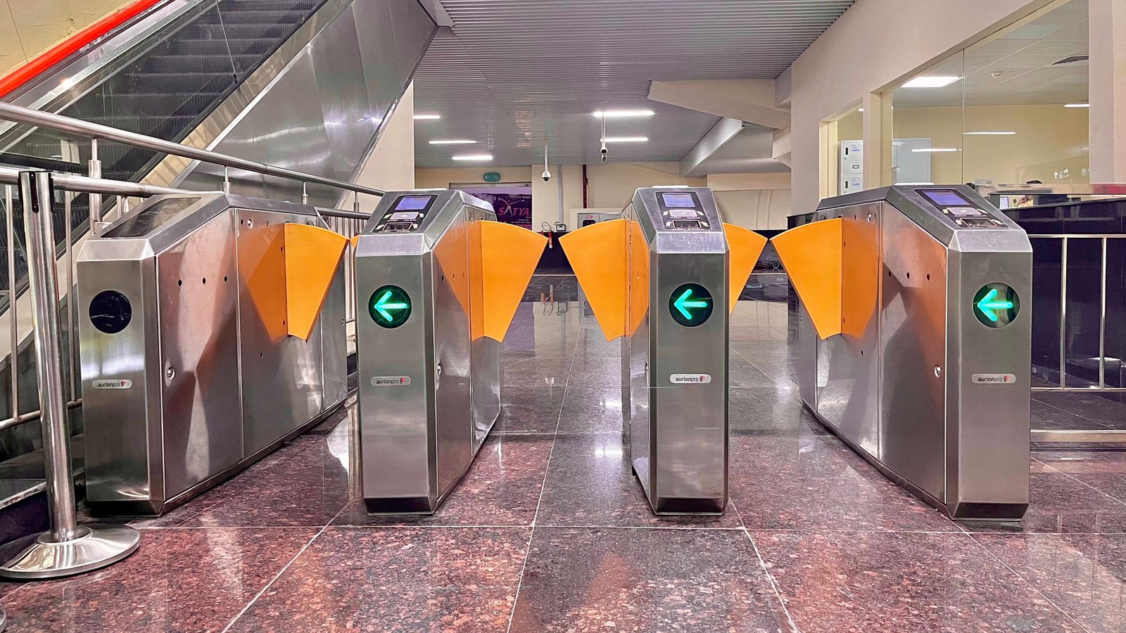 Smart fare collection, built for high-volume transit.
